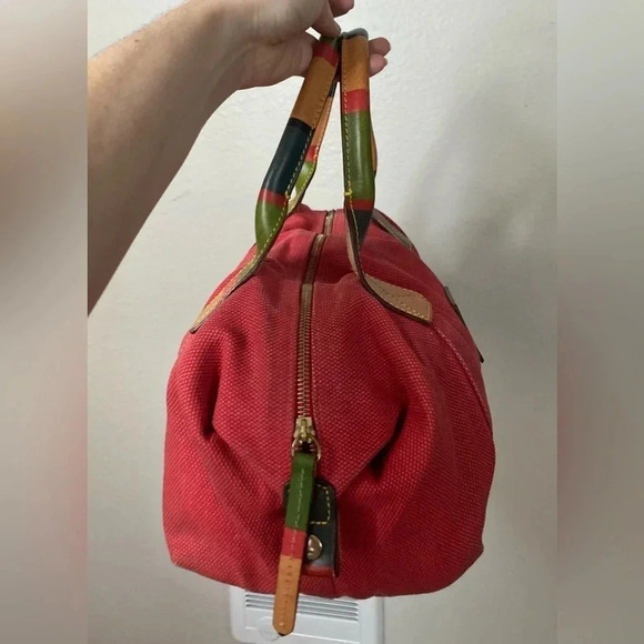 Rare Dooney & Bourke Vintage Small Red Canvas Duffle Bag with Leather Handles - Picture 3 of 16